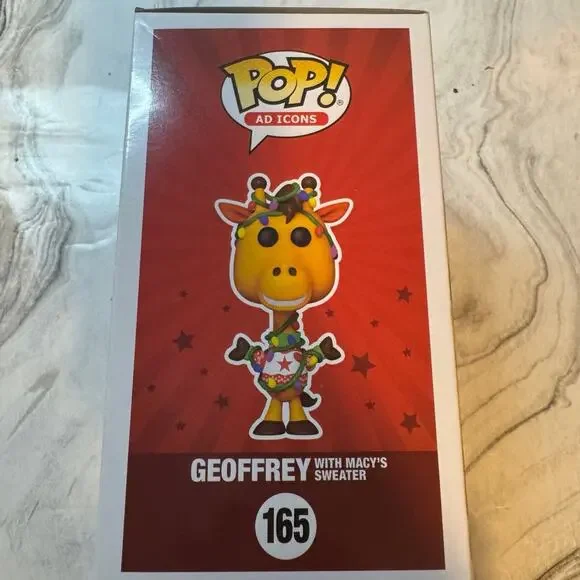 Geoffrey with Macys sweater Funko Pop 165 - Picture 2 of 8